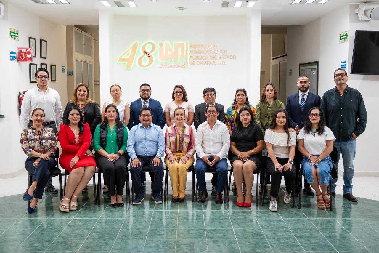 IAP Chiapas otorga 33 diplomas con RVOE